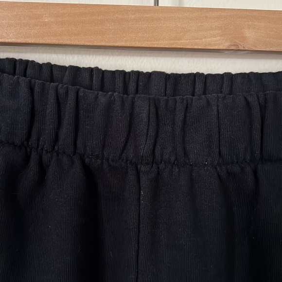 Brandy Melville sweatshorts - Picture 3 of 6